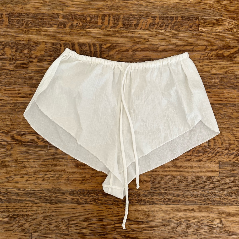 ARE YOU AM I LINEN SHORTS